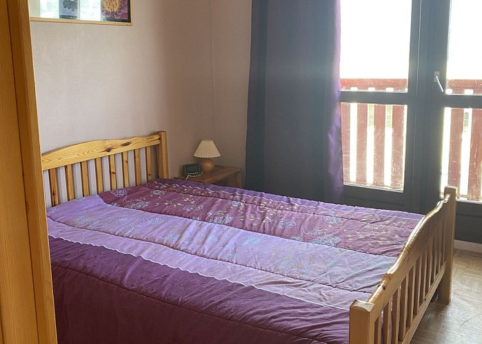 Appartement Clatt - Chambre lit double avec balcon