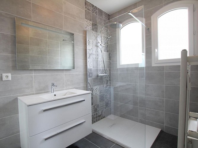 Soumoulou gite Lajus Fontaine sanitaire G121204 crédit GDF