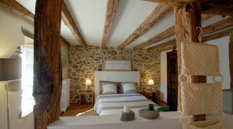 maison iribarren chambre lit double rayures st etienne de baigorry