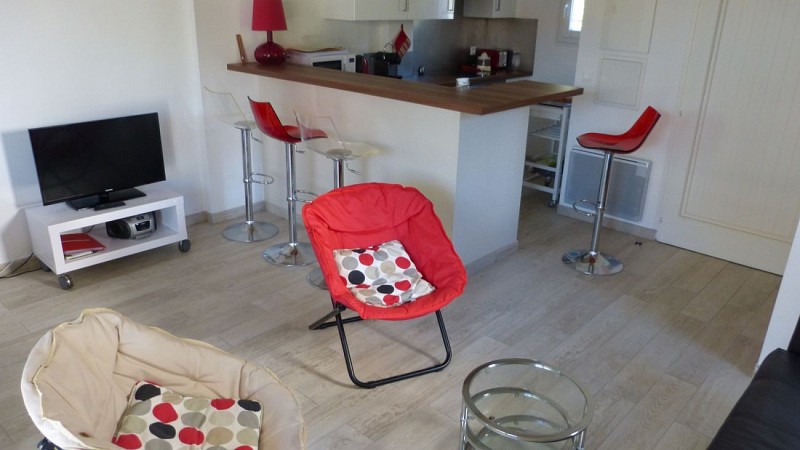 agenceduSocoa_200_salon_meubl_urr