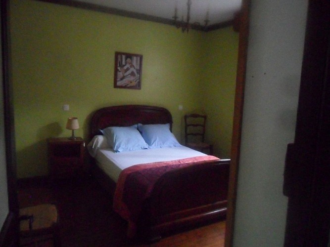 chambre-lit-double-verte-mortalena-marie-2