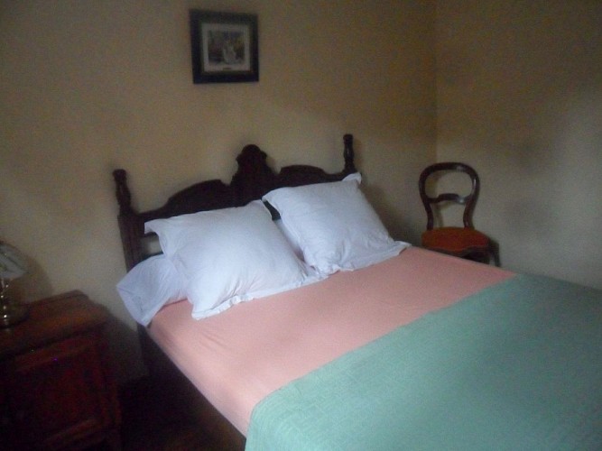 chambre-lit-double-bois-mortalena-marie-2