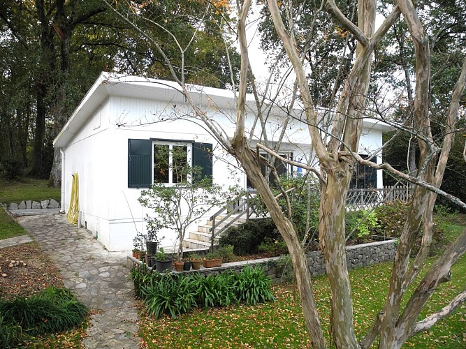 2-justes-facadeavant-arbonne