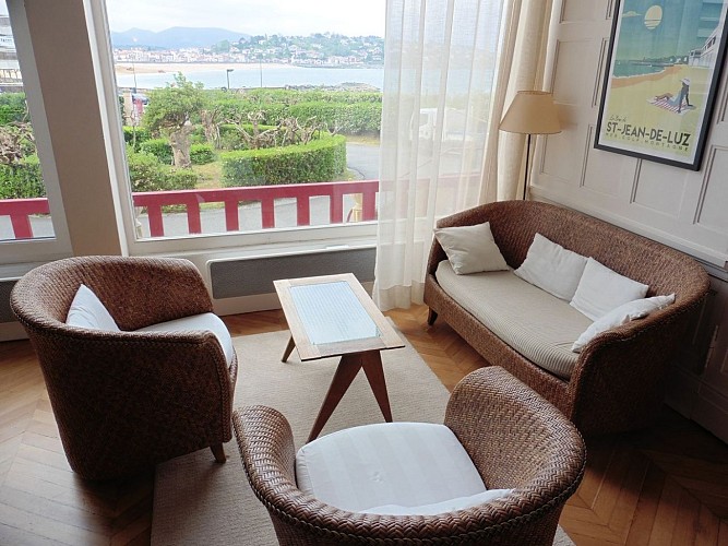 Residence-le-golf-Juen-Saint-Jean-de-Luz-sejour-05