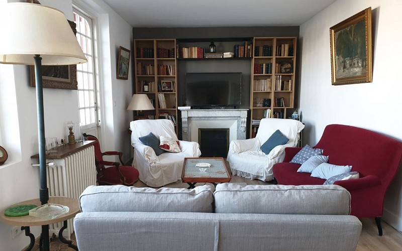 20190505-194025-resized1440X900