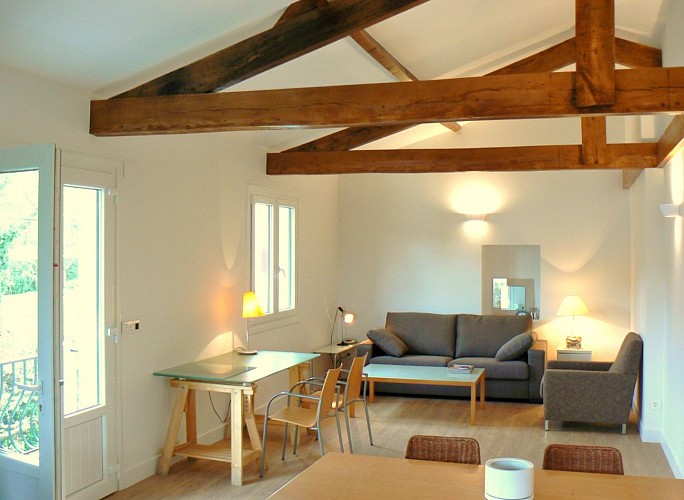 Heckmann-ganbara-sejour-meuble-urrugne