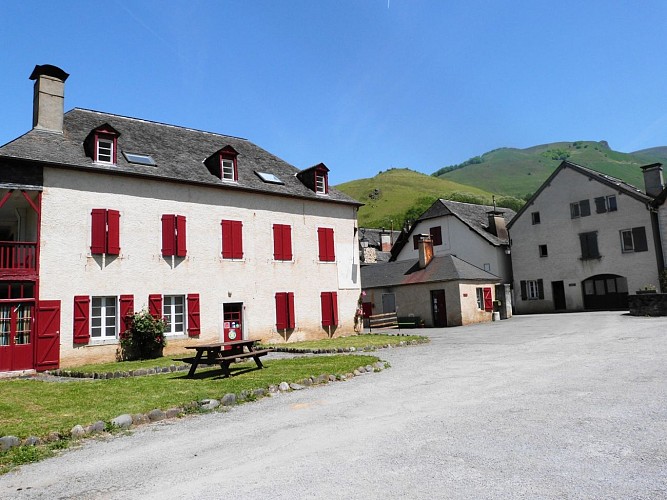 Gites-communaux-Facade-II-ACCOUS