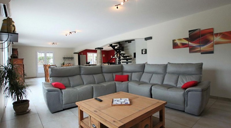 maison gelos salon ahaxe