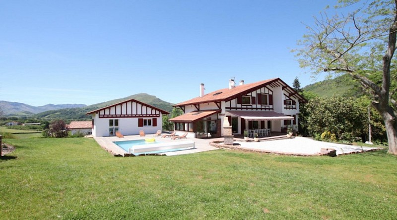 maison eyherart exterieur ascarat