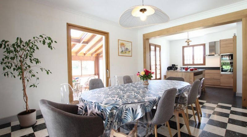 maison eyherart salle a manger ascarat