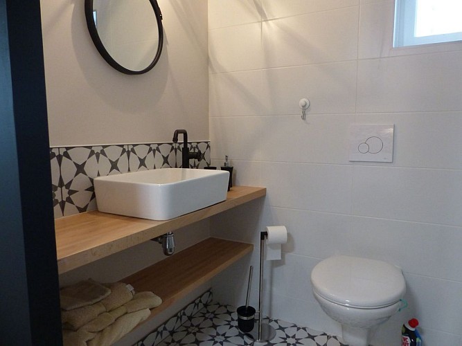 Morlaàs meublé Mme Mollier salle d'eau