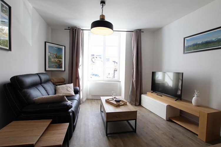 434277-8_G822001_0452928bc0bebd2688f27886cf1c2453