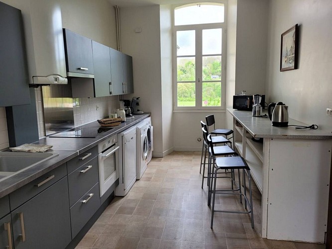 0b6e60f9-623f-47af-bc98-807ea4fb1129