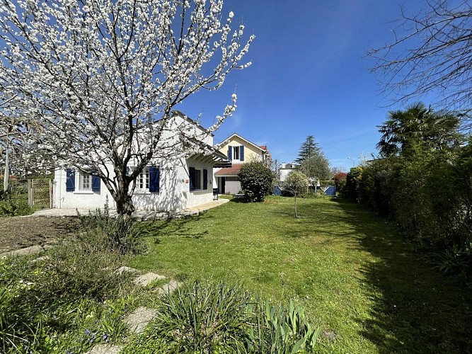 gite du soleil-jurancon-jardin