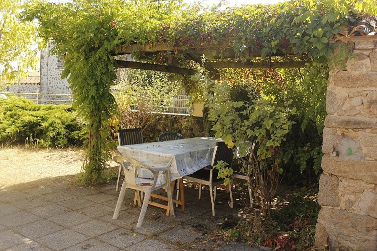 Terrasse-meuble-gourge