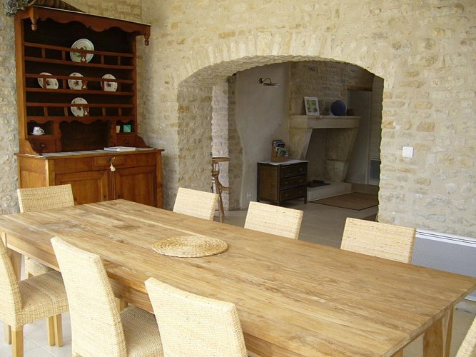 408004-3_818_666621fb4d29de96f6e4988a3bdbfd93