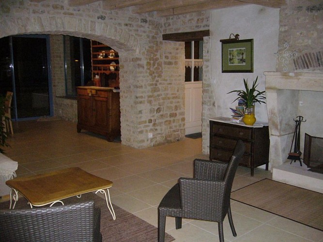 408004-4_818_0e59c7b1bf234369081d8db469586581