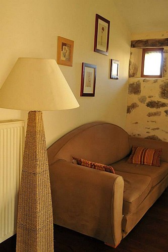 bressuire-granges-de-la-belle-etoile-gite-salon