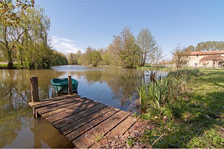 Jardin Gite la villa des licoches Marnes Thouarsais