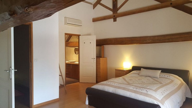 Meuble grande maison tournesols Hilton St Jouin Marnes plaine vallees Thouarsais