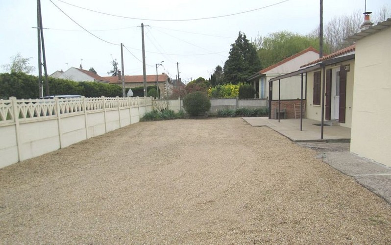 Exterieur2 meublé La Maison du pêcheur Davy St Martin de Sanzay Thouarsais