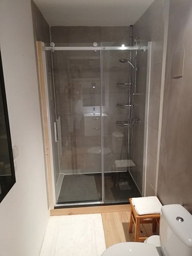 11-salle-de-bain-etage-2