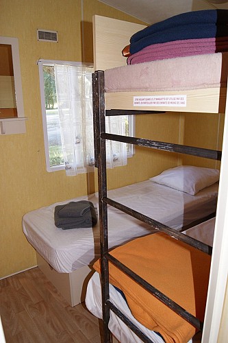 moutiers-sous-chantemerle-domaine-des-sablieres-chalet-vert-chambre2