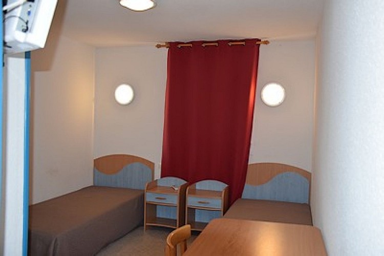 lesmaisonsdulac-chambre2lits-internet
