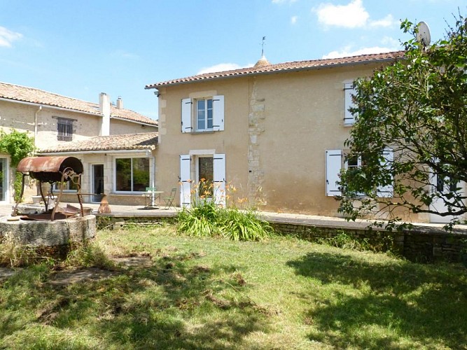 Meublé le Verger à Xaintray - Calme et tranquillité