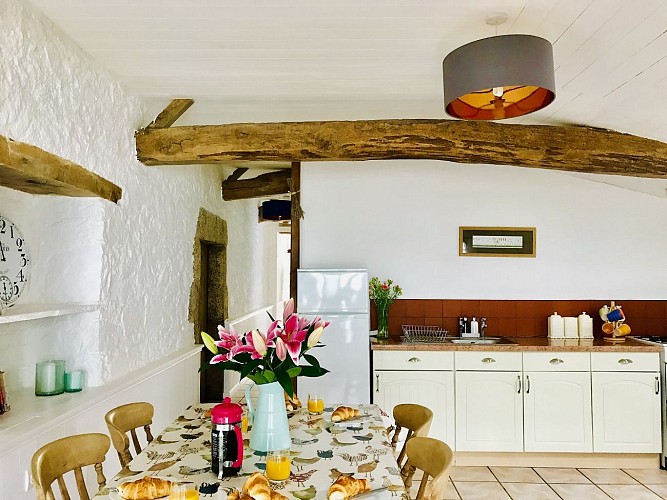 la-chapelle-st-etienne-la-blatiere-gite-the-stables-cuisine