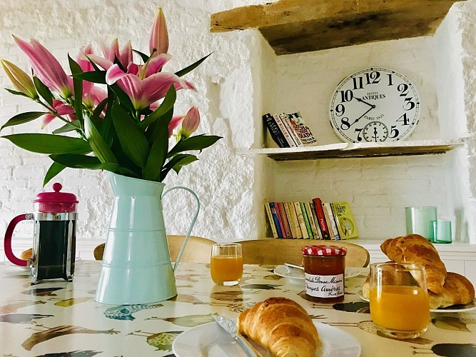 la-chapelle-st-etienne-la-blatiere-gite-the-stables-peti-dejeuner