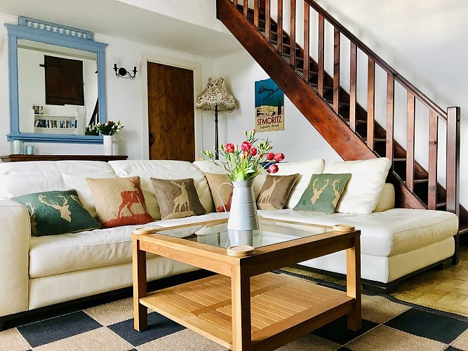 la-chapelle-st-etienne-la-blatiere-gite-the-farmhouse-salon