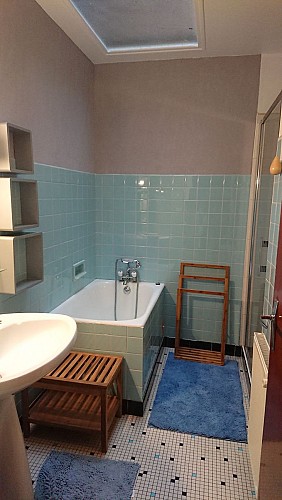 bressuire-meuble-de-tourisme-chez-david-salle-de-bain