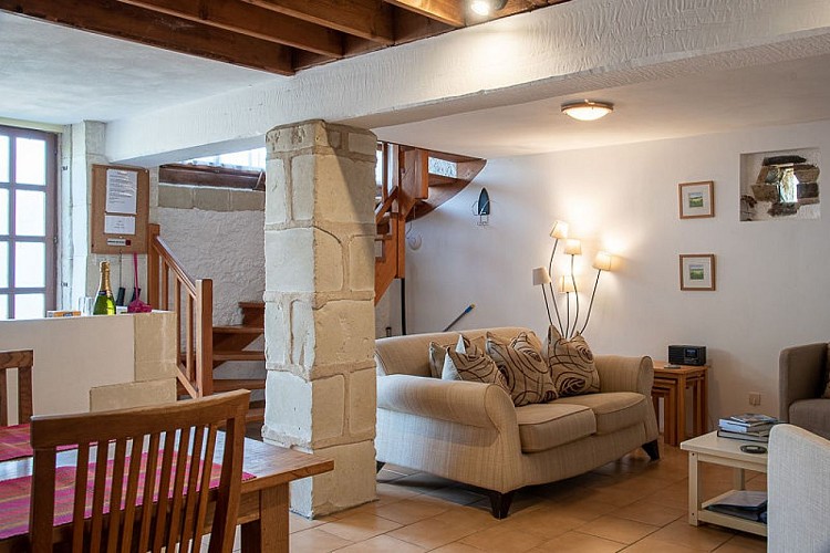 Meuble gite Rose Barn ALLSOPP Cersay Val en Vignes Thouarsais Deux Sevres