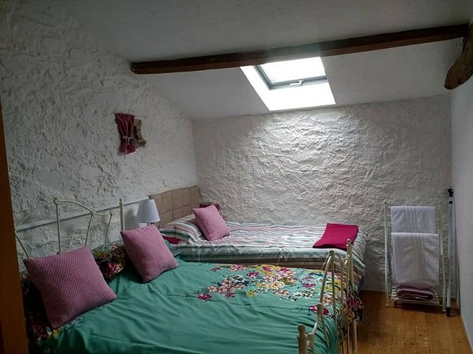 Meuble gite Rose Barn ALLSOPP Cersay Val en Vignes Thouarsais Deux Sevres