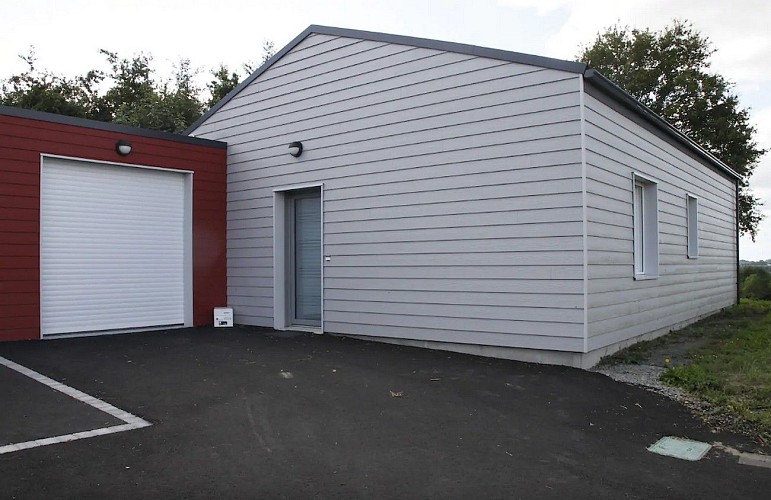 moncoutant-gite-les-quatre-terres-garage