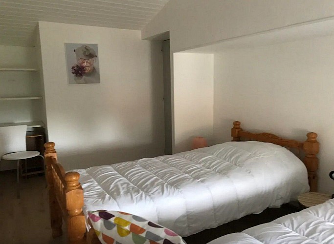 moutiers-sous-chantemerle-gite-la-rose-des-vents-chambe2-2