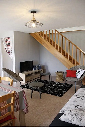 moutiers-sous-chantemerle-gite-la-rose-des-vents-escalier