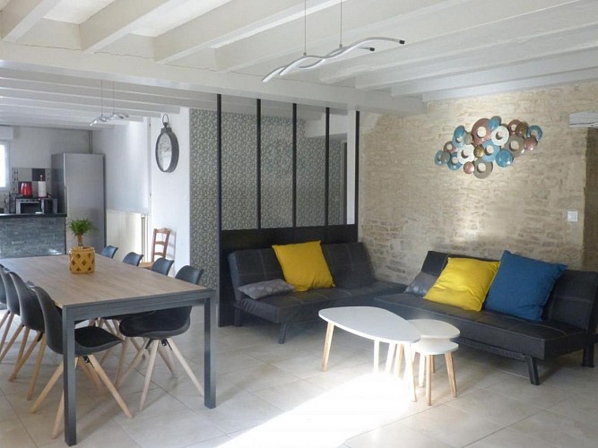 418865-0_244_09be020e0e80ddec2fb973e8889a4a98