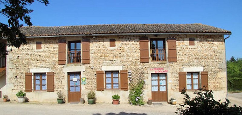 maison de nicolle -facade