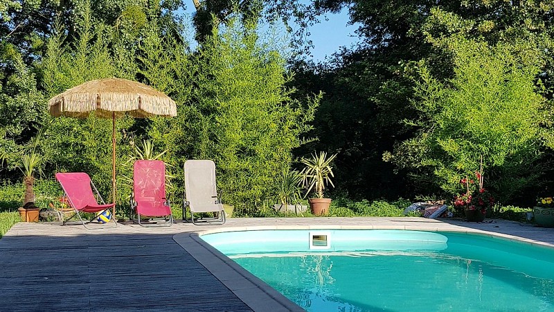 st-pierre-des-echaubrognes-domaine-chantoiseau-piscine