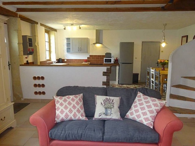 Meuble gite maison lavande ALLSOPP Cersay Val en Vignes Thouarsais Deux Sevres