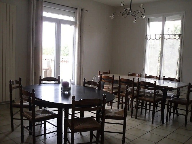 loublande-gite-villa-st-georges-salle-a-mangerjpg