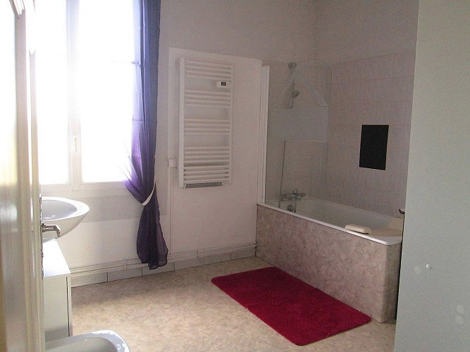 loublande-gite-villa-st-georges-salle-de-bain