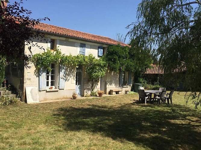 Meuble tourisme Mme FORT Cersay Val en Vignes Thouarsais Deux Sevres