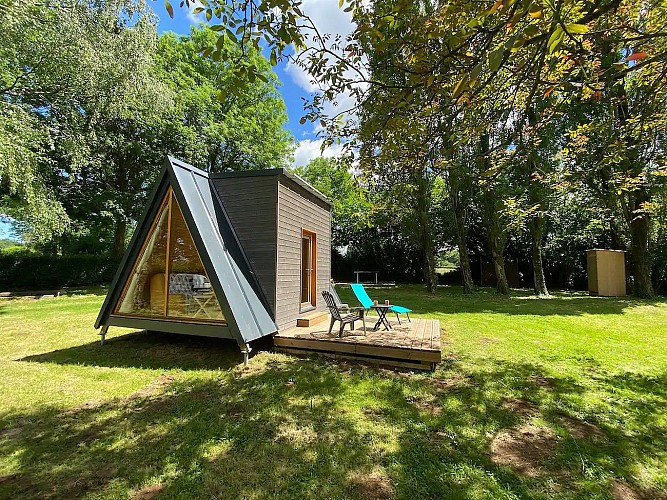 la-chapelle-st-laurent-cabane-dans-la-nature-facade