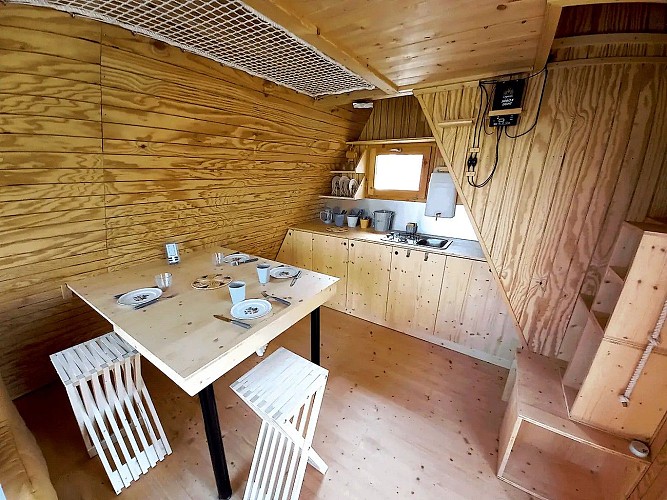 la-chapelle-st-laurent-cabane-dans-la-nature-cuisinejpg