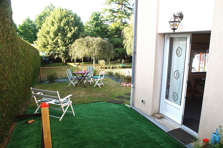 cerizay-gite-la-griotte-de-midi