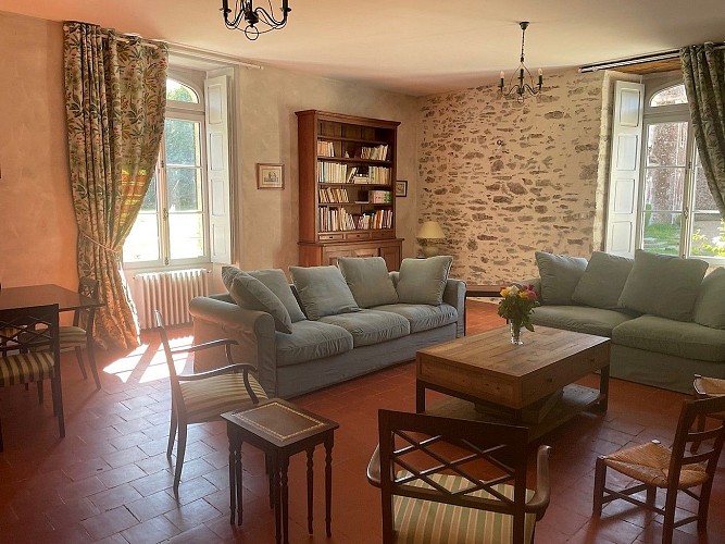 mauleon-gite-le-bois-fichet-salon