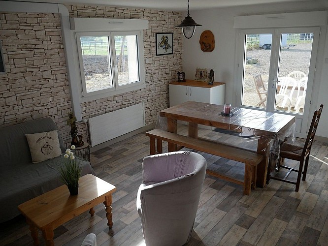 argentonnay-gite-les-loges-farm-piece-a-vivre